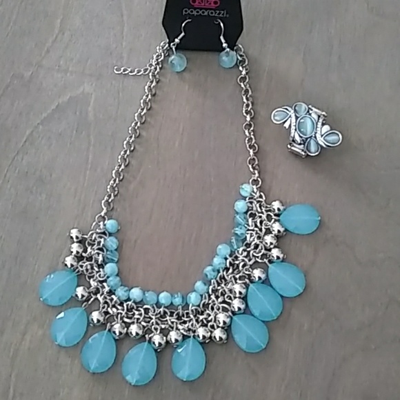 paparazzi Accessories - Paparazzi necklace earrings and ring